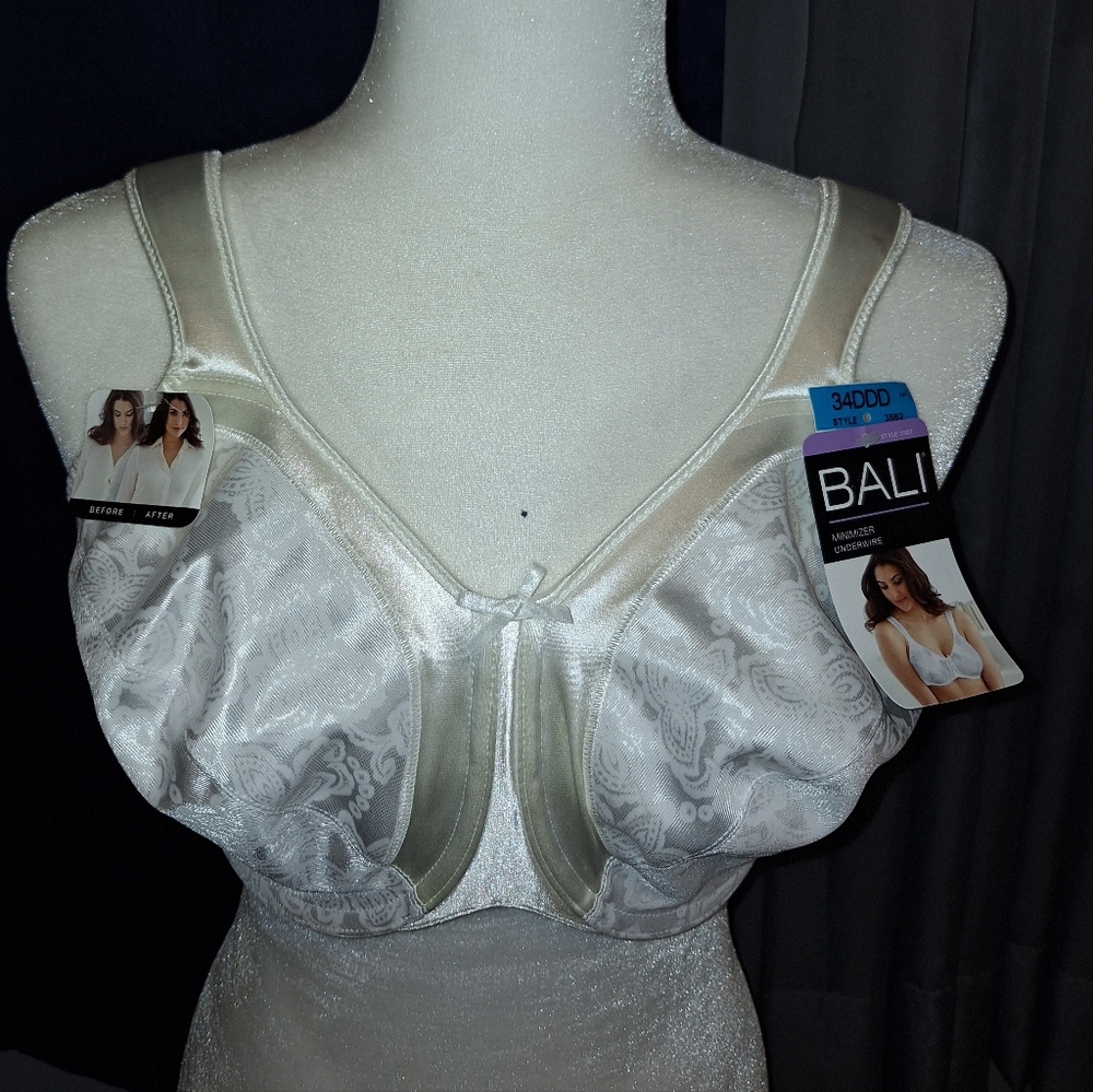 NWT Bali 34DDD White Minimizer underwire bra